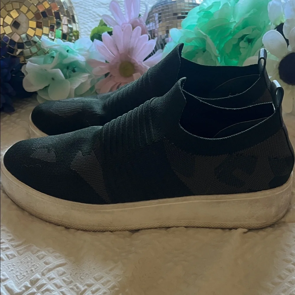 Stretchy Slip-On Sneakers